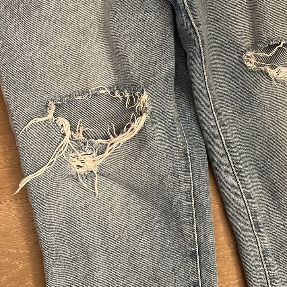 Madewell The Momjean in Gilford Wash: Ripped Edition size 27 - Picture 7 of 16